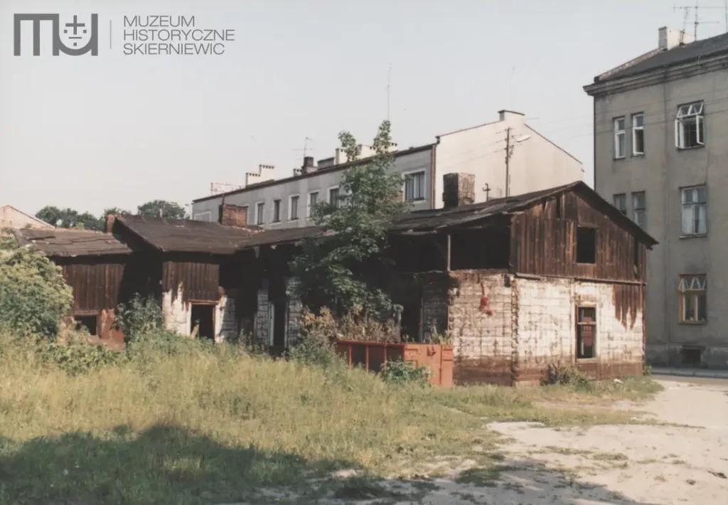 Skierniewice w latach 90. XX wieku na unikalnych zdjęciach. Zobacz, jak zmieniło się miasto 39 d97740f9 f57e 4db8 bfe9 a3ab9b2e92e4 preview 1100x0