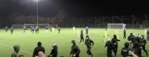 Skandaliczne sceny w Skierniewicach. Zamaskowani kibice przerwali mecz III ligi 9 skandaliczne sceny w skierniewicach zamaskowani kibice przerwali mecz iii ligi 003 min min