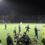 skandaliczne sceny w skierniewicach zamaskowani kibice przerwali mecz iii ligi 004 min min