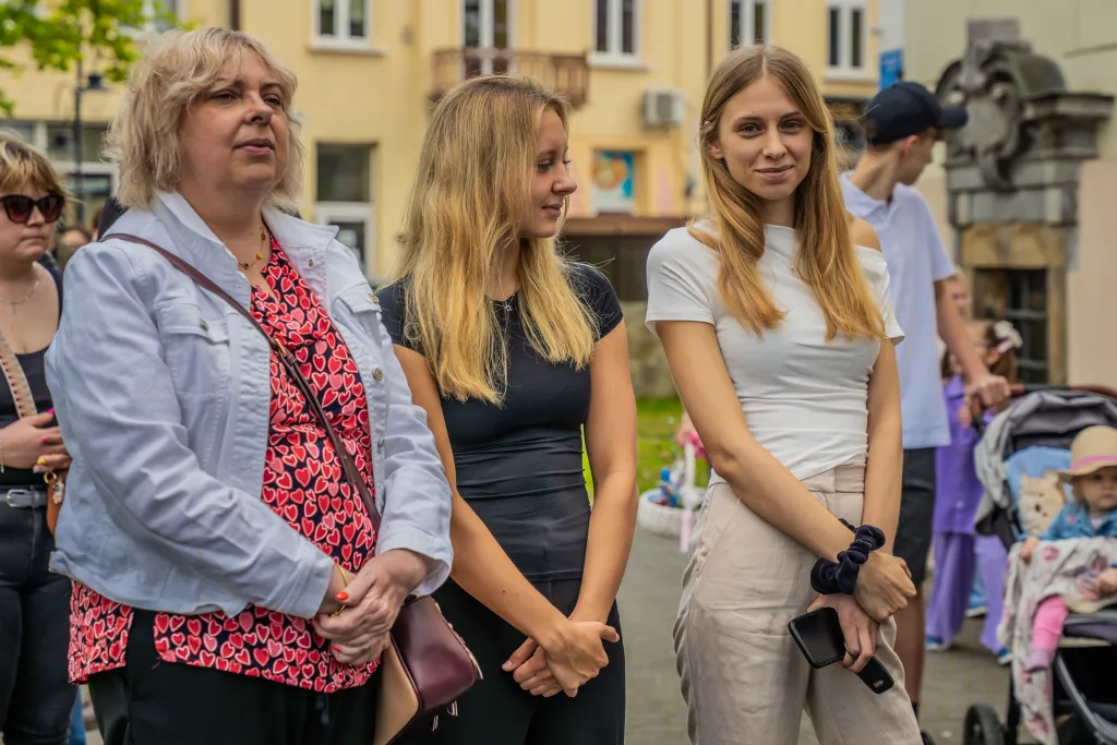 swiecenie koszyczkow w skierniewicach. w parafii sw. jakuba i sw. stanislawa nie zabraklo wiernych 25 z 80