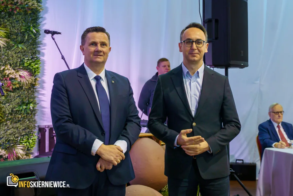Tłumy na pierwszym Wielkanocnym spotkaniu mieszkańców Skierniewic 38 tlumy na pierwszym wielkanocnym spotkaniu mieszkancow skierniewic 22 z 76