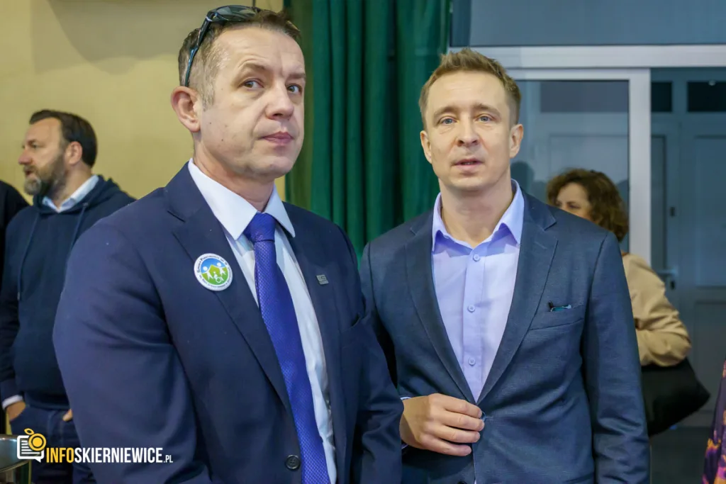 tlumy na pierwszym wielkanocnym spotkaniu mieszkancow skierniewic 23 z 76