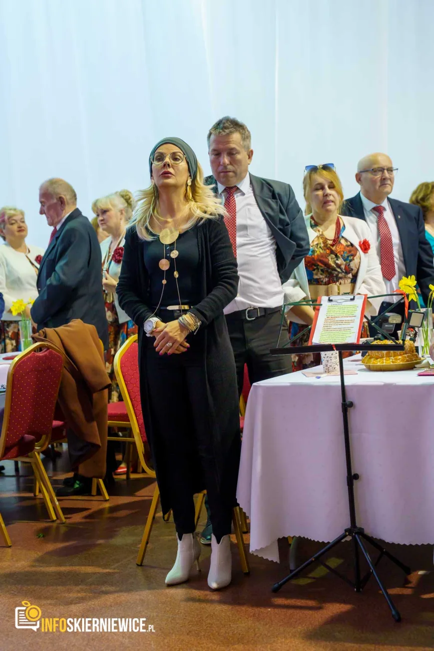 tlumy na pierwszym wielkanocnym spotkaniu mieszkancow skierniewic 42 z 76