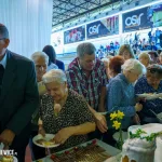 tlumy na pierwszym wielkanocnym spotkaniu mieszkancow skierniewic 74 z 76