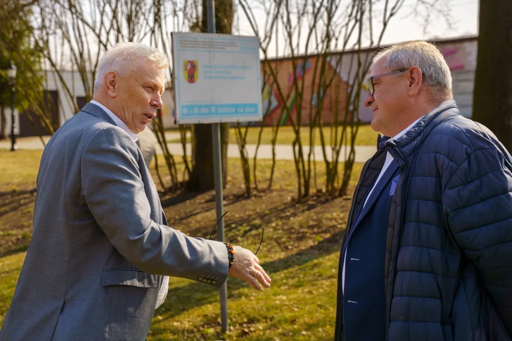 Wicewojewoda Łódzki Docenił Inwestycje w Powiecie Skierniewickim 33 wicewojewoda lodzki docenil inwestycje w powiecie skierniewickim 8