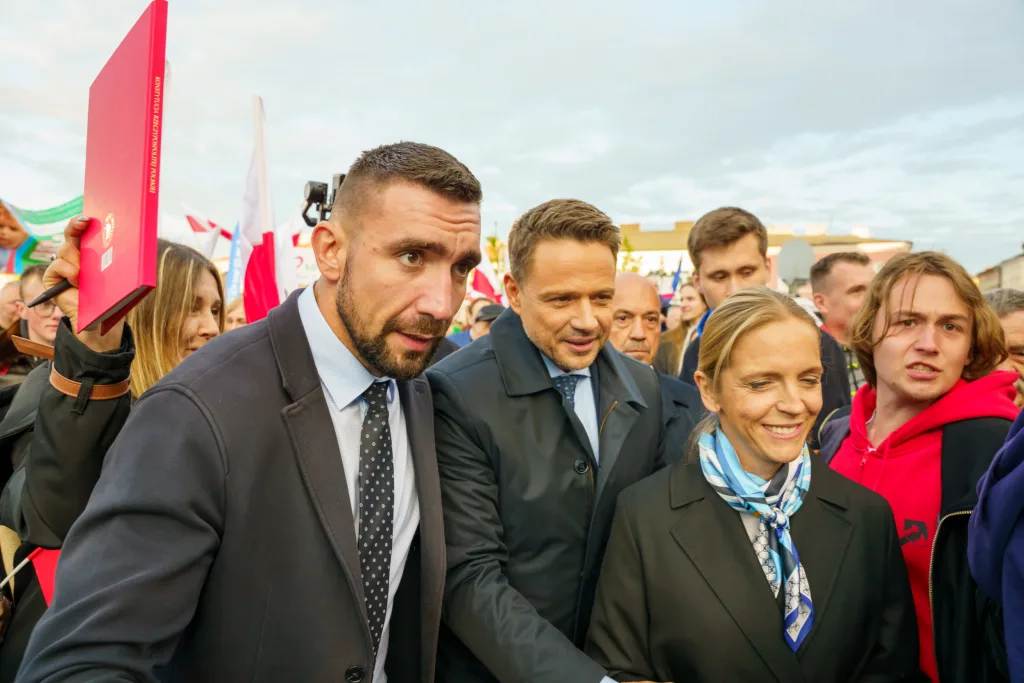 afal trzaskowski w skierniewicach przed cisza wyborcza wiec wyborczy i apel o mobilizacje 104 z 105