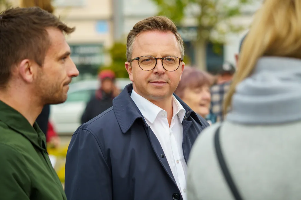 afal trzaskowski w skierniewicach przed cisza wyborcza wiec wyborczy i apel o mobilizacje 29 z 105