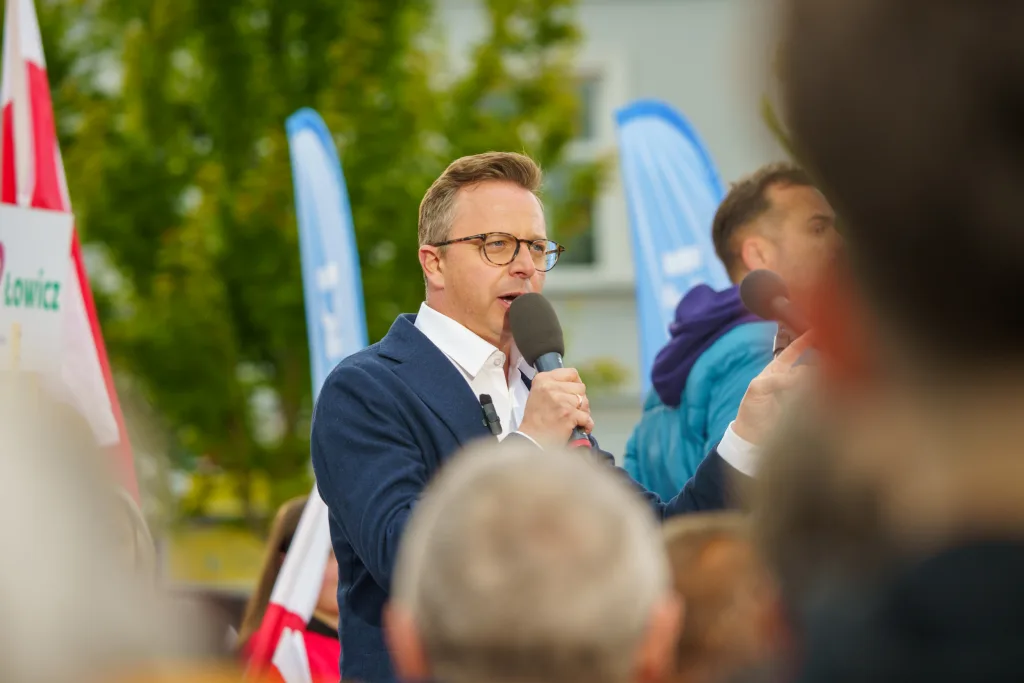 afal trzaskowski w skierniewicach przed cisza wyborcza wiec wyborczy i apel o mobilizacje 35 z 105