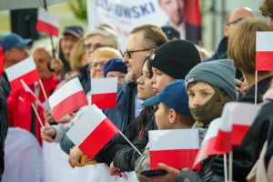 afal trzaskowski w skierniewicach przed cisza wyborcza wiec wyborczy i apel o mobilizacje 5 z 105