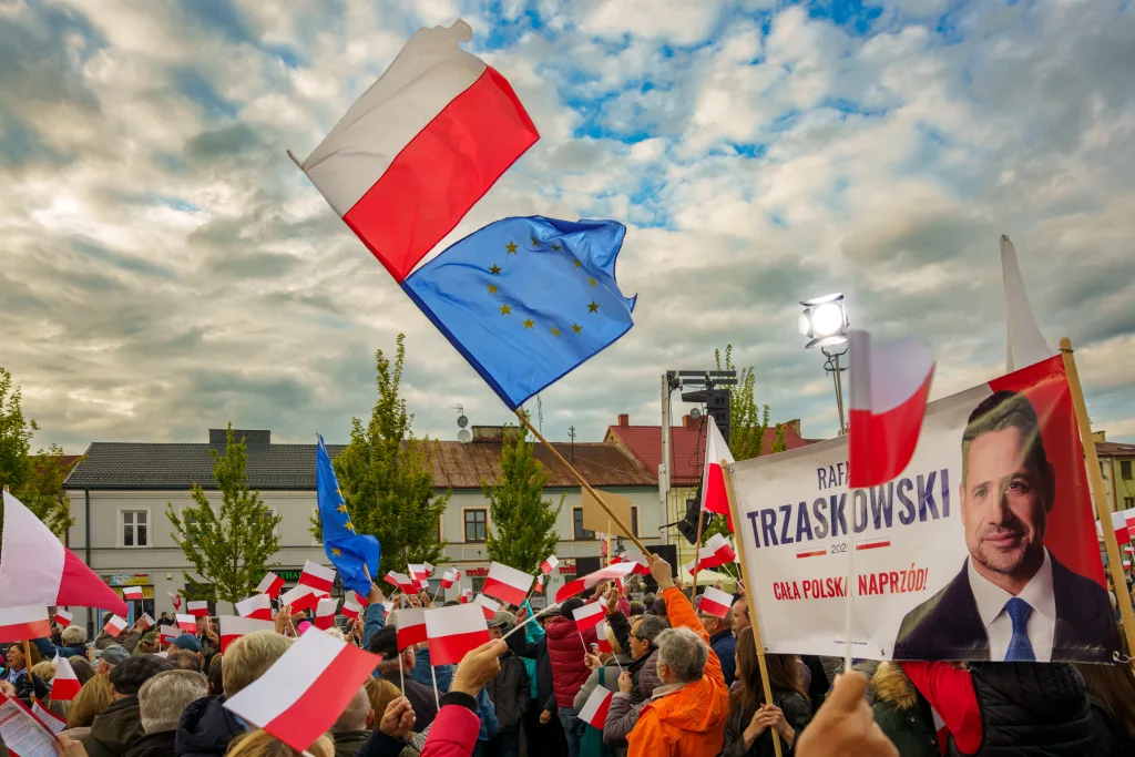 afal trzaskowski w skierniewicach przed cisza wyborcza wiec wyborczy i apel o mobilizacje 54 z 105