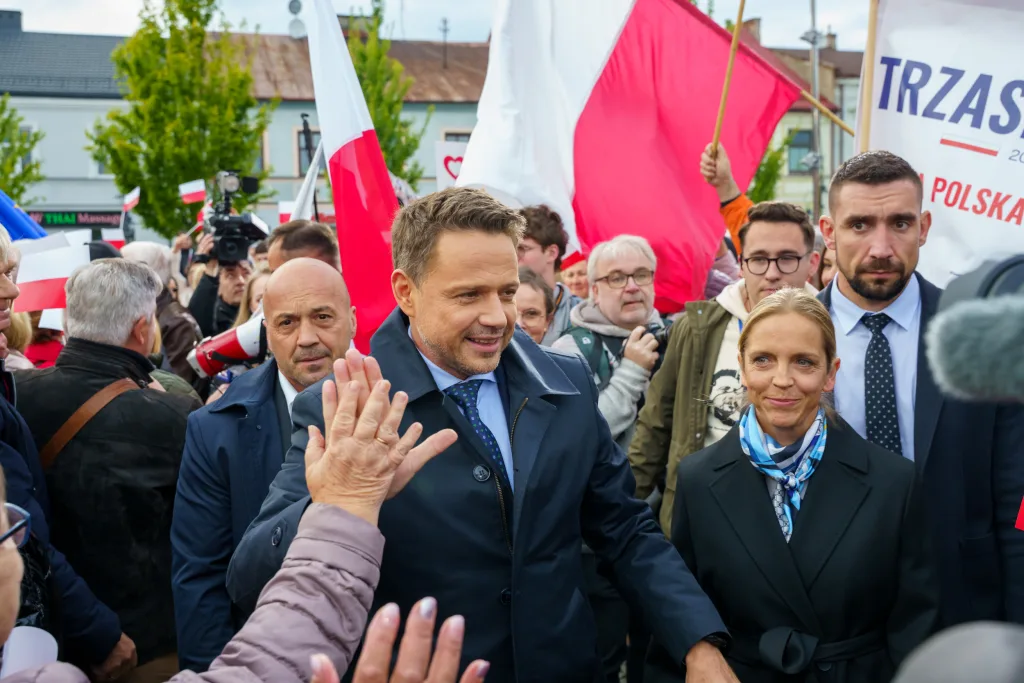 afal trzaskowski w skierniewicach przed cisza wyborcza wiec wyborczy i apel o mobilizacje 57 z 105