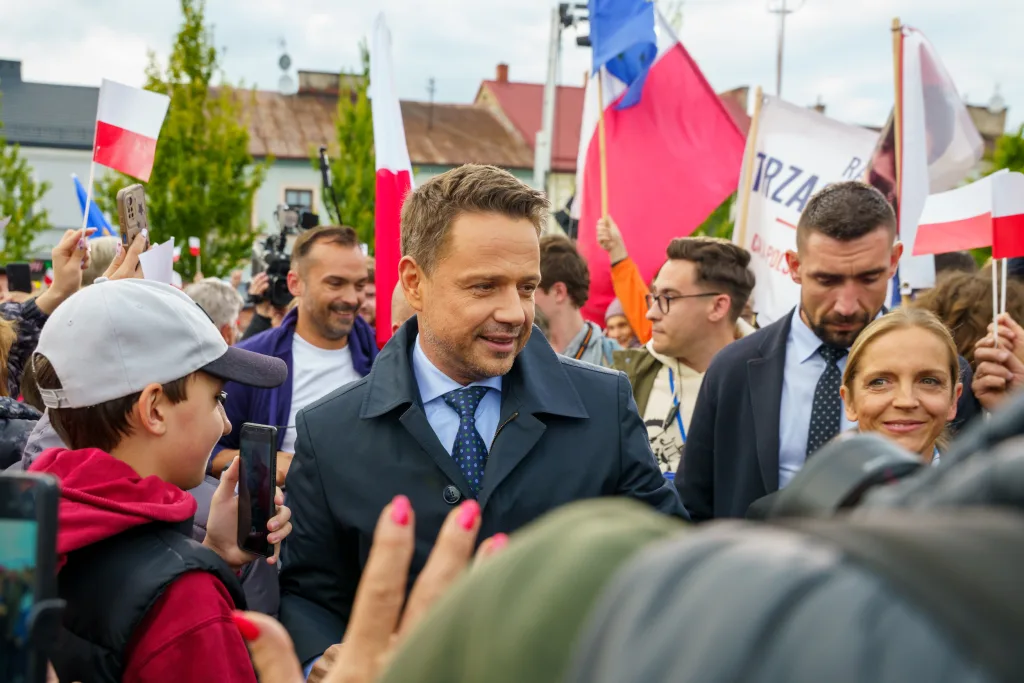 afal trzaskowski w skierniewicach przed cisza wyborcza wiec wyborczy i apel o mobilizacje 58 z 105
