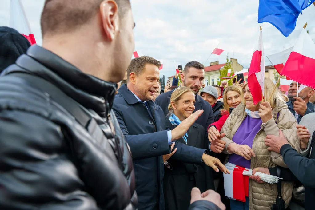 afal trzaskowski w skierniewicach przed cisza wyborcza wiec wyborczy i apel o mobilizacje 62 z 105