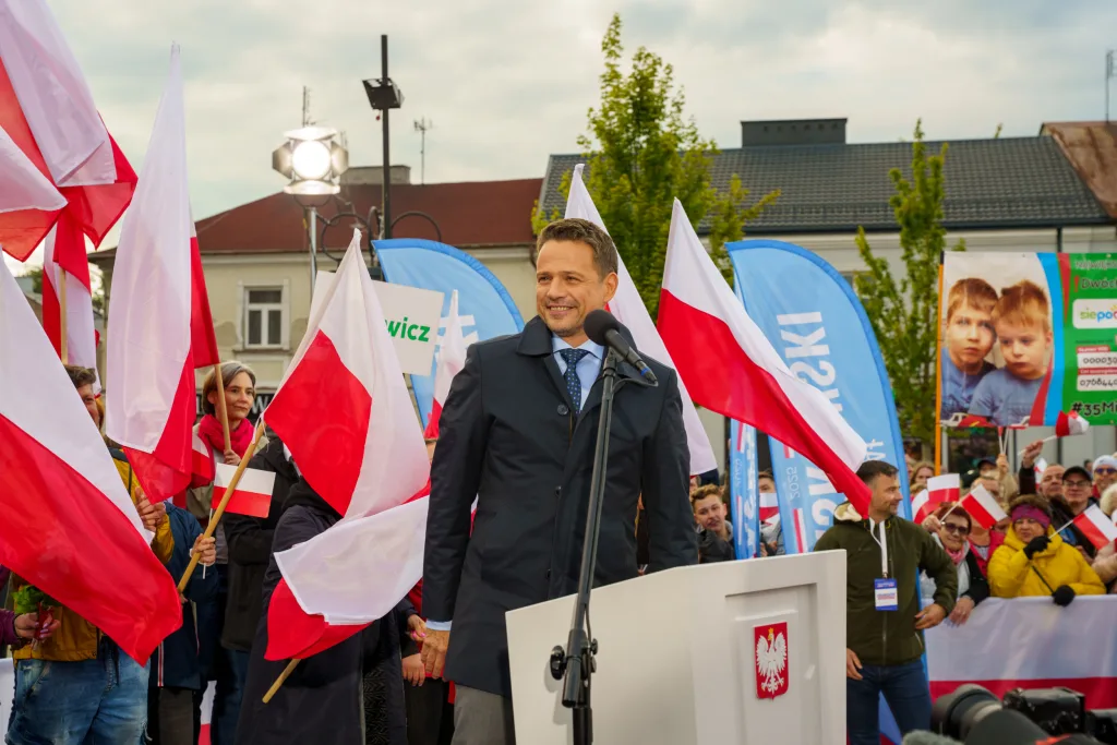 afal trzaskowski w skierniewicach przed cisza wyborcza wiec wyborczy i apel o mobilizacje 65 z 105