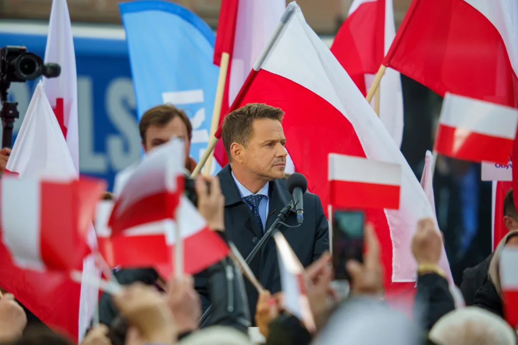 afal trzaskowski w skierniewicach przed cisza wyborcza wiec wyborczy i apel o mobilizacje 70 z 105