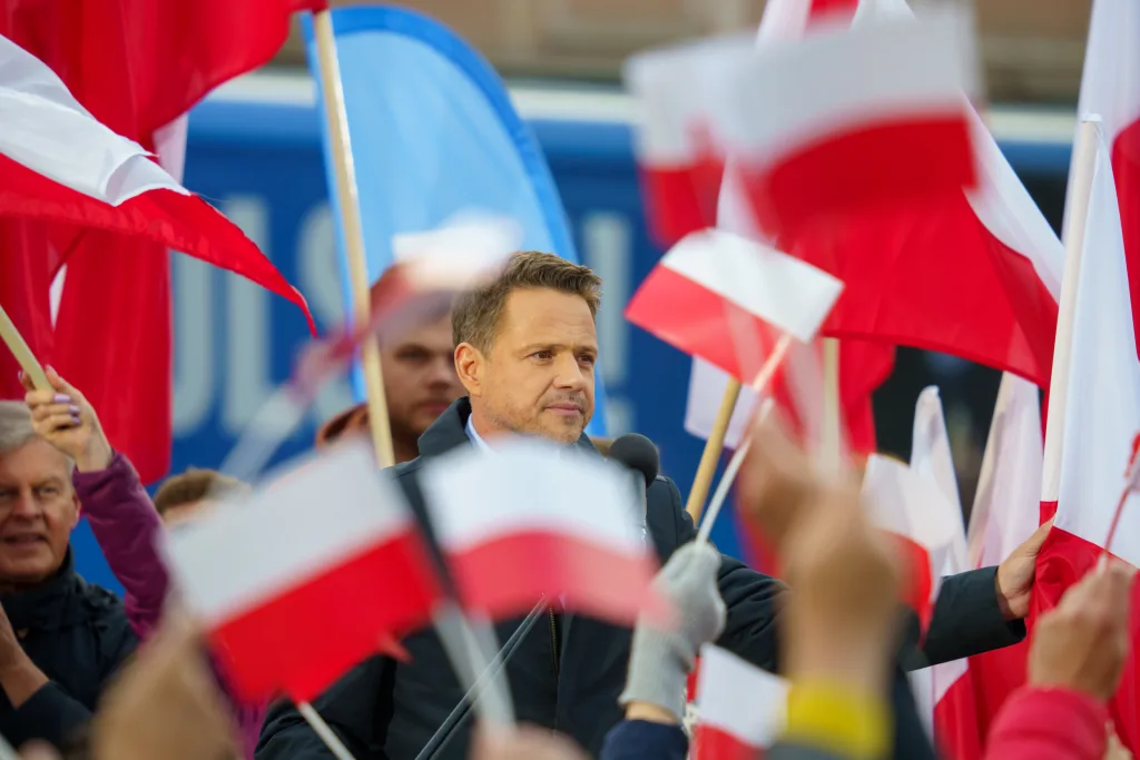 afal trzaskowski w skierniewicach przed cisza wyborcza wiec wyborczy i apel o mobilizacje 75 z 105