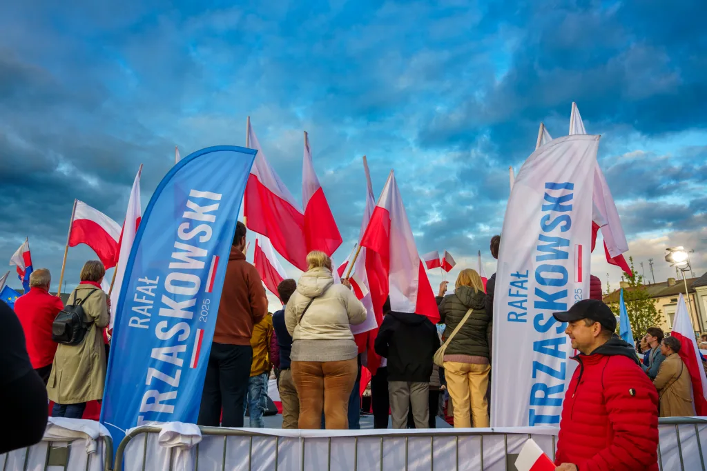 afal trzaskowski w skierniewicach przed cisza wyborcza wiec wyborczy i apel o mobilizacje 89 z 105