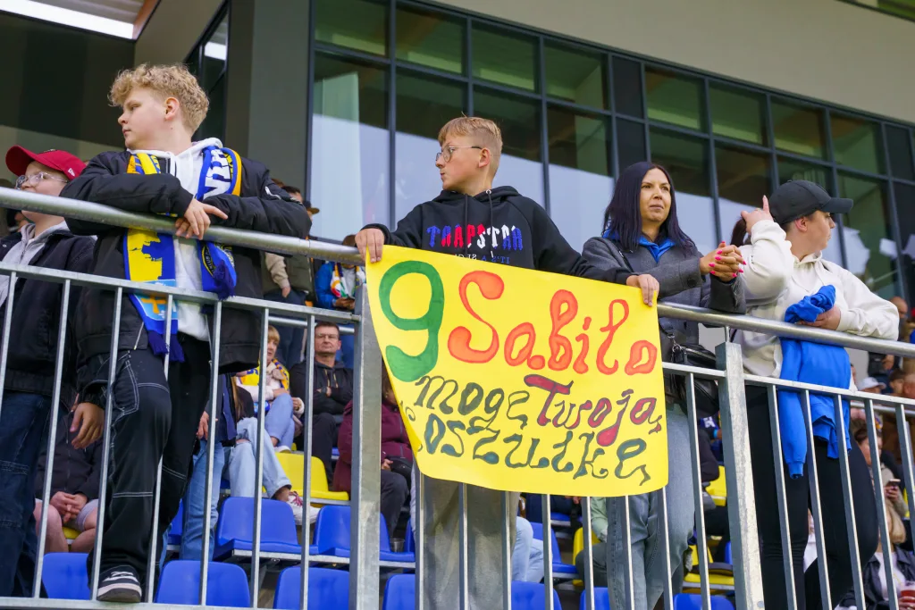 bezbramkowy remis na szczycie iii ligi 1 z 104