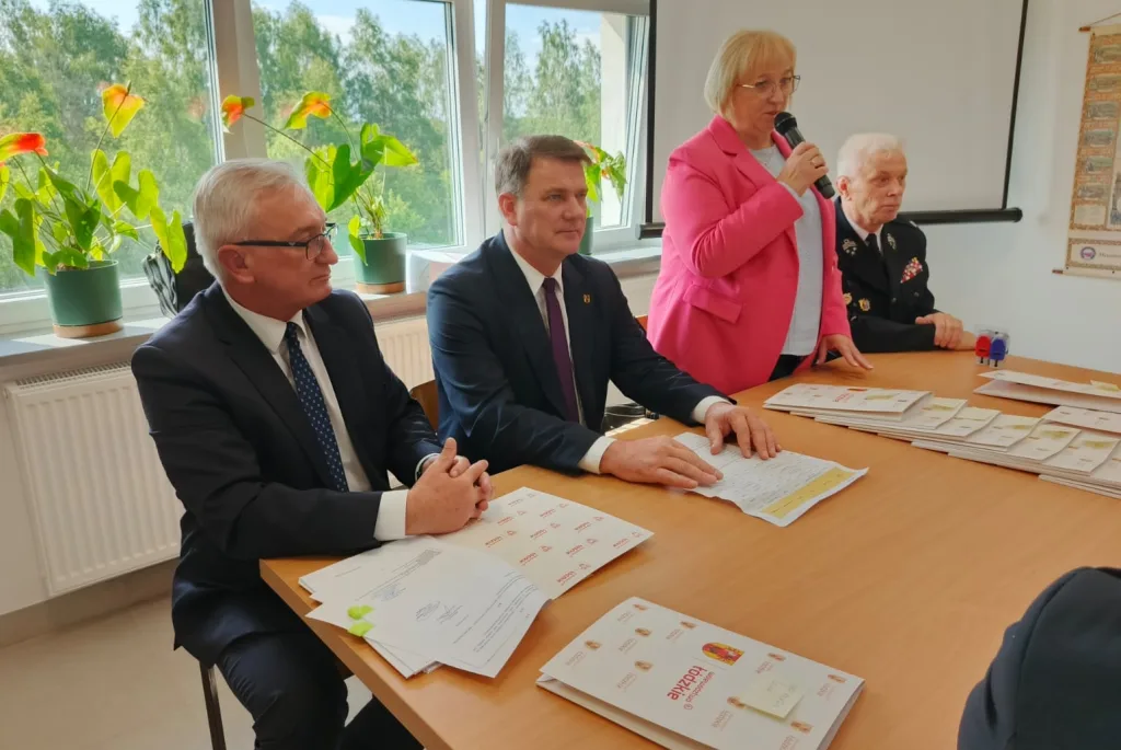 W Mokrej Lewej podpisano umowy z OSP na rozwój Młodzieżowych Drużyn Pożarniczych 34 img 20250521 wa0006