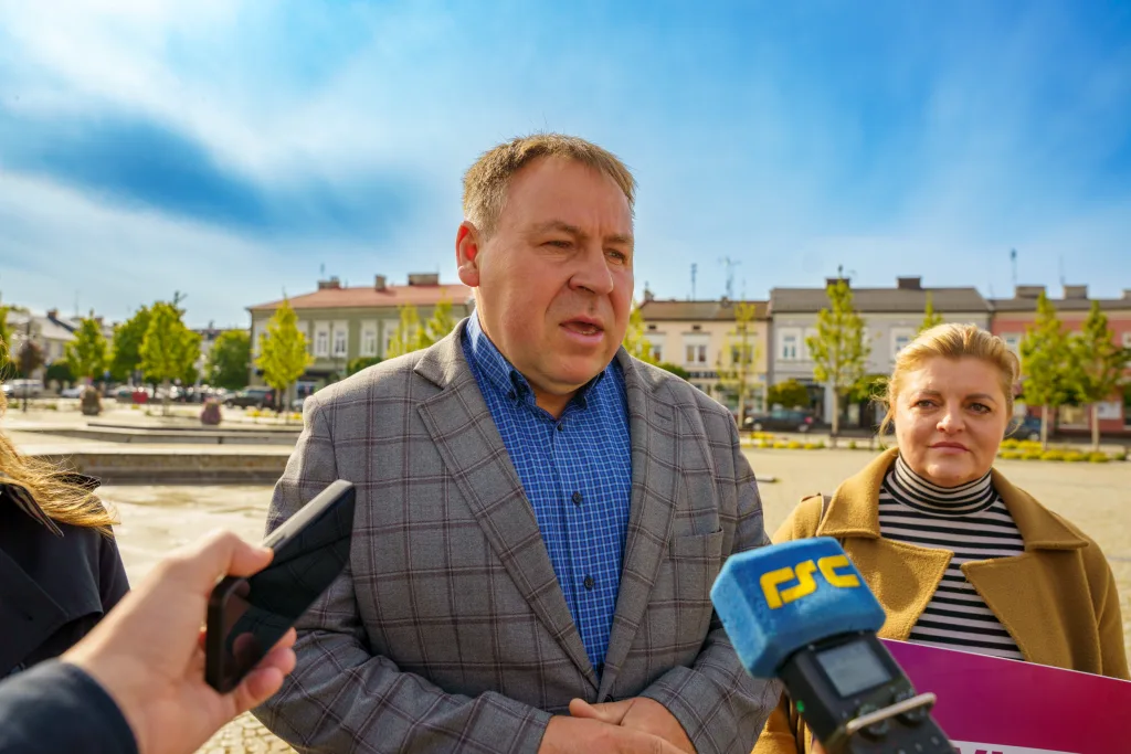 skierniewice skrzydlewska ostro o nawrockim lepszy w ustawce niz w debacie politycy apelowali o poparcie dla trzaskowskiego 8 z 23