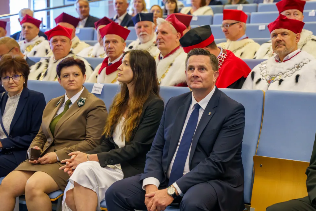 20 lat akademia nauk stosowanych stefana batorego 18 z 91