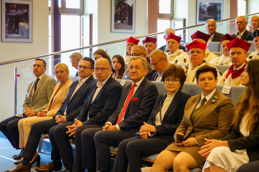 Akademia Nauk Stosowanych Stefana Batorego w Skierniewicach świętuje 20-lecie działalności 37 20 lat akademia nauk stosowanych stefana batorego 19 z 91