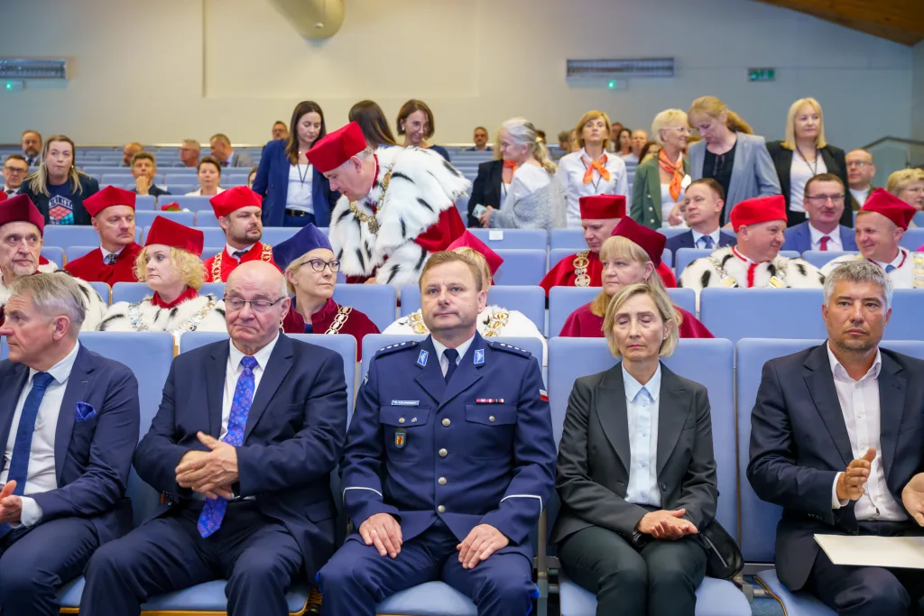 Akademia Nauk Stosowanych Stefana Batorego w Skierniewicach świętuje 20-lecie działalności 38 20 lat akademia nauk stosowanych stefana batorego 21 z 91