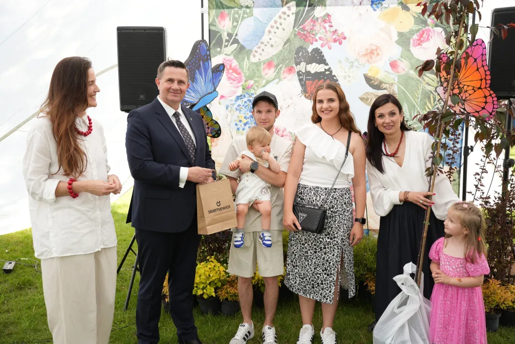 drzewko zycia dla najmlodszych mieszkancow skierniewic 1540595203944308