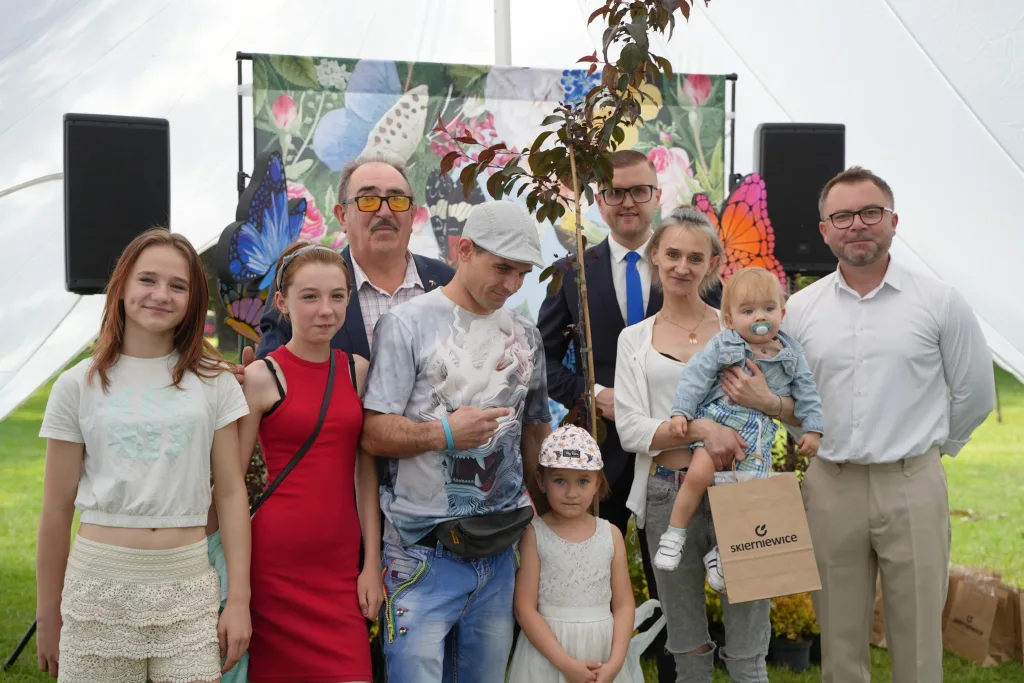 drzewko zycia dla najmlodszych mieszkancow skierniewic 1540595800610915
