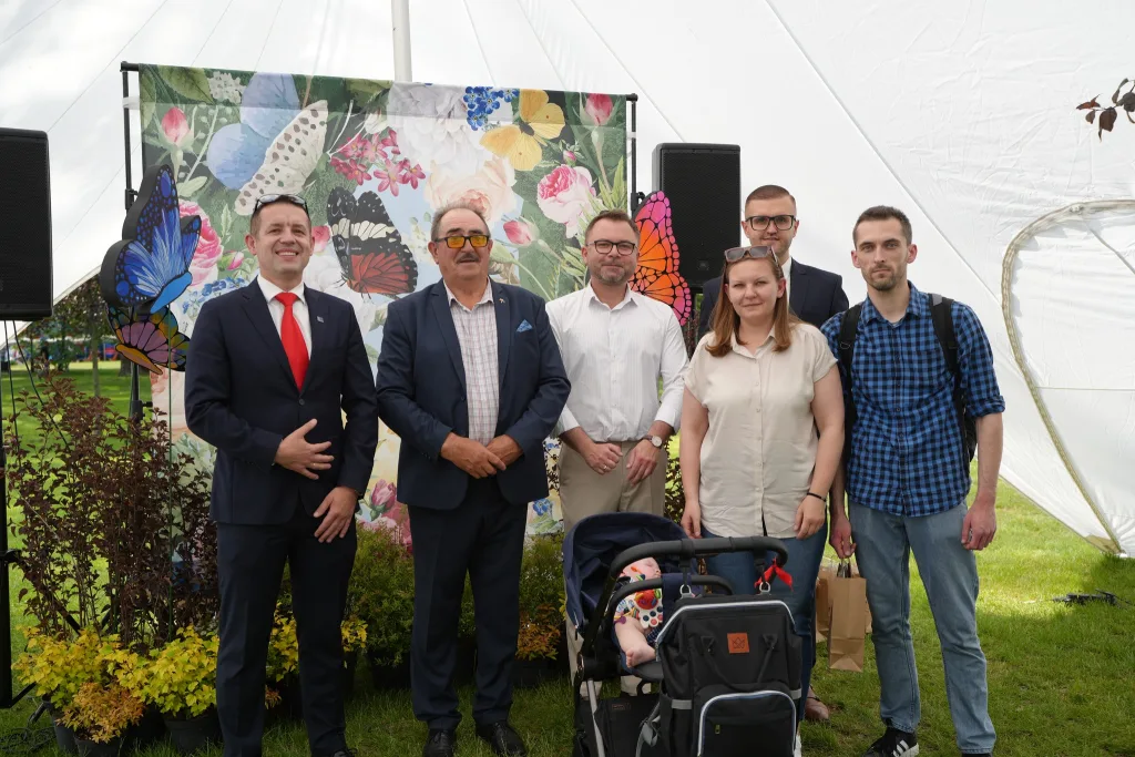 drzewko zycia dla najmlodszych mieszkancow skierniewic 1540596363944192
