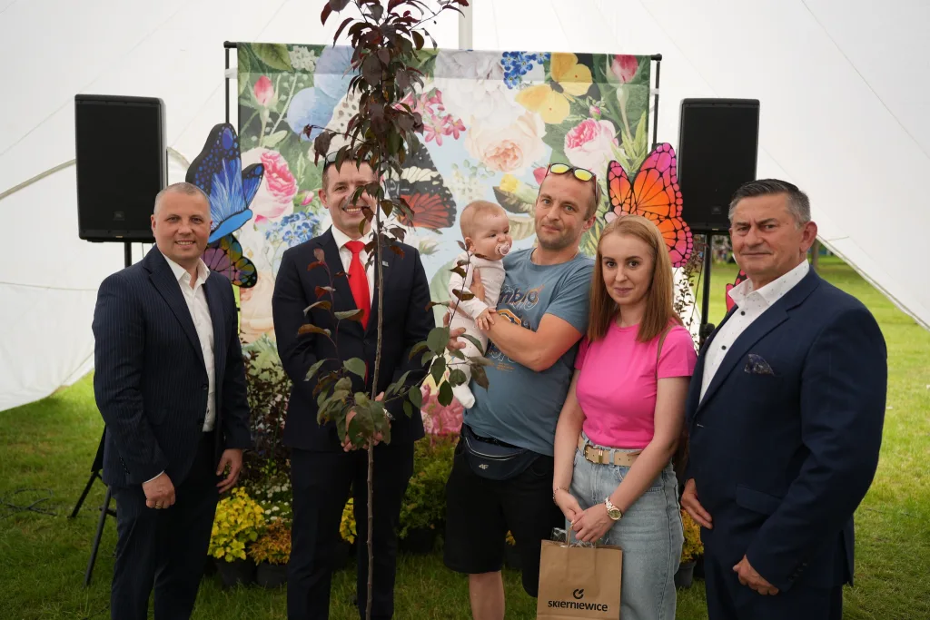 drzewko zycia dla najmlodszych mieszkancow skierniewic 1540679243935904