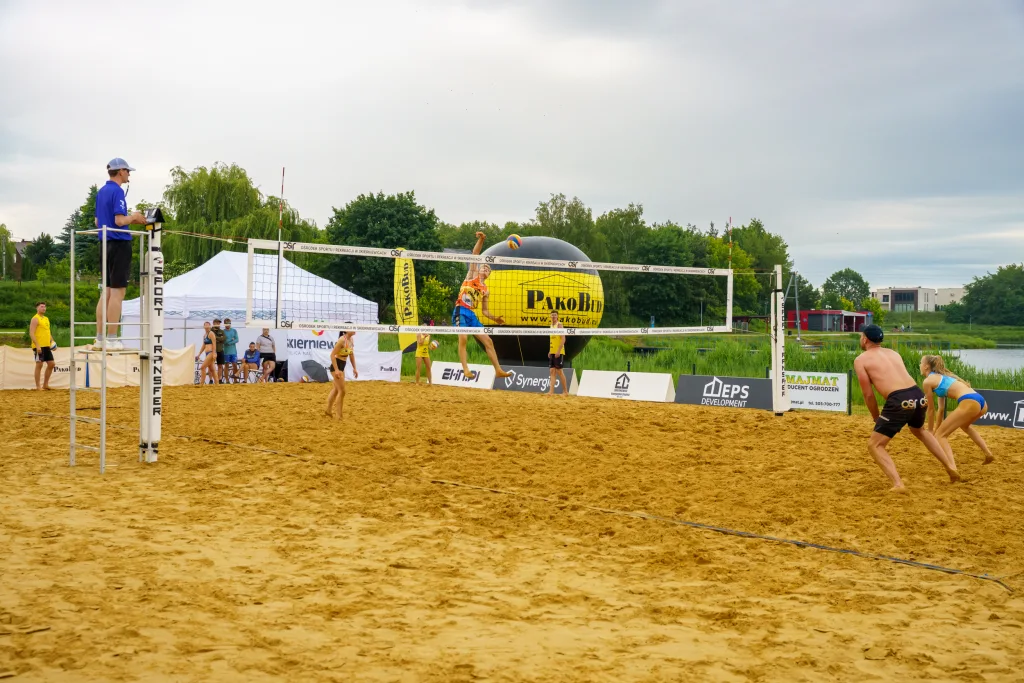 Turniej siatkówki plażowej Skierniewice 2025: miksty walczyły mimo deszczu 37 dsc09368