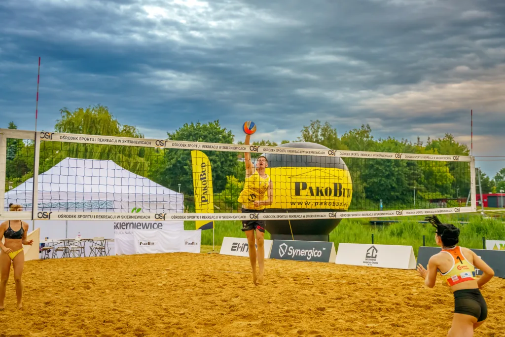 Turniej siatkówki plażowej Skierniewice 2025: miksty walczyły mimo deszczu 38 dsc09501