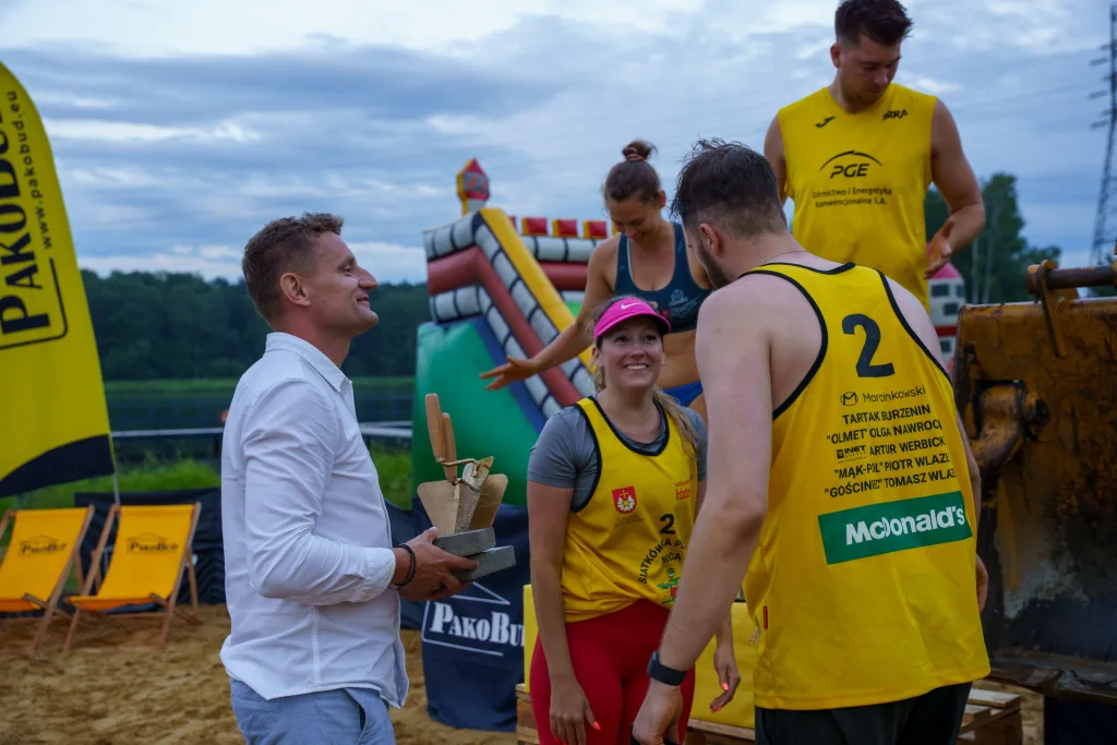 Turniej siatkówki plażowej Skierniewice 2025: miksty walczyły mimo deszczu 39 dsc09587