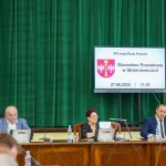 miroslaw belina i zarzad powiatu skierniewickiego z jednoglosnym absolutorium za 2024 rok 1 z 44
