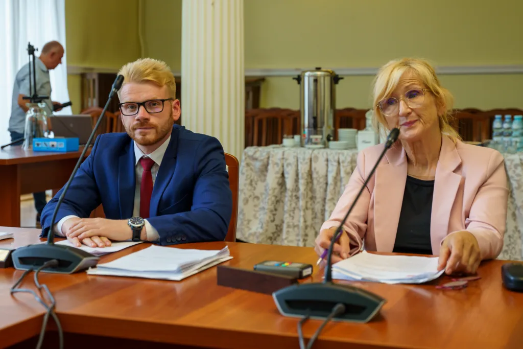 Mirosław Belina i Zarząd Powiatu Skierniewickiego z jednogłośnym absolutorium za 2024 rok 37 miroslaw belina i zarzad powiatu skierniewickiego z jednoglosnym absolutorium za 2024 rok 15 z 44