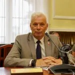 miroslaw belina i zarzad powiatu skierniewickiego z jednoglosnym absolutorium za 2024 rok 7 z 44