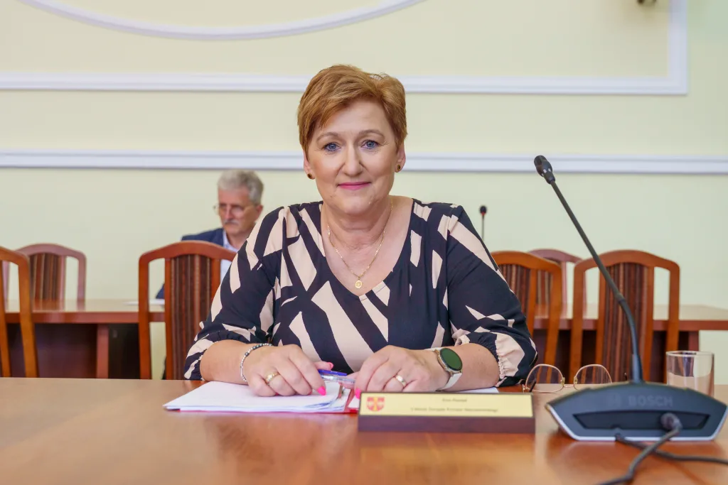 Mirosław Belina i Zarząd Powiatu Skierniewickiego z jednogłośnym absolutorium za 2024 rok 35 miroslaw belina i zarzad powiatu skierniewickiego z jednoglosnym absolutorium za 2024 rok 8 z 44
