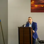 protest przed sesja rady miasta skierniewiczanie przeciwko centrum integracji cudzoziemcow 2 z 8