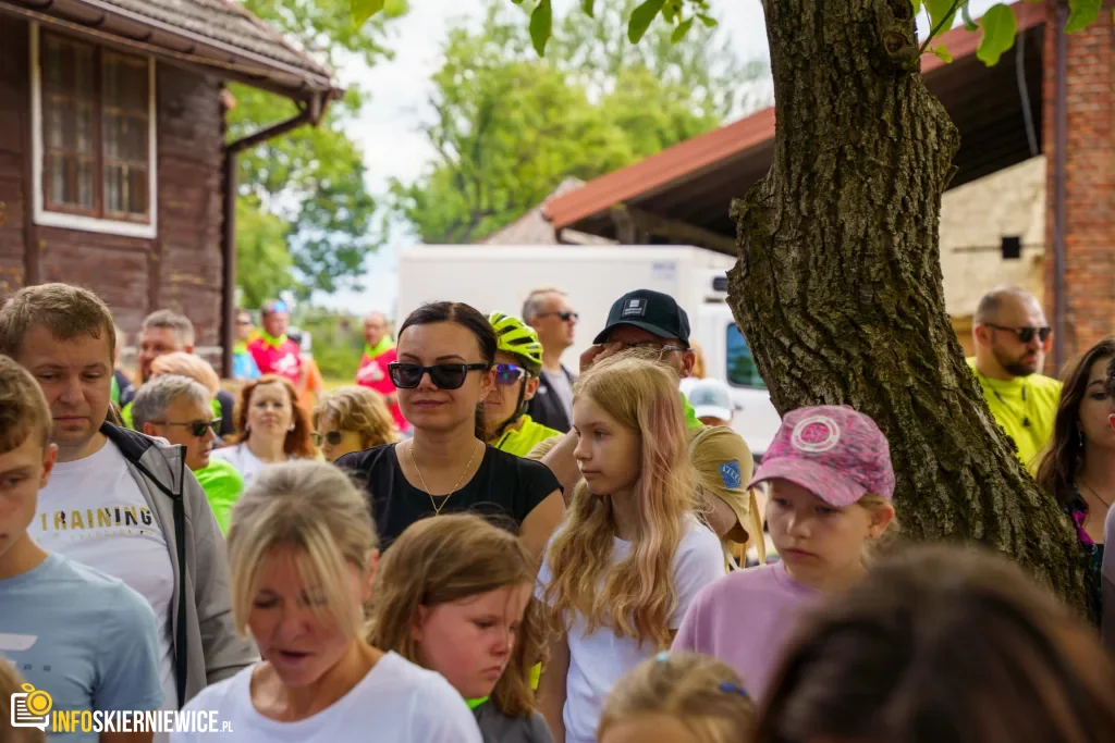 Ponad 250 rowerzystów na trasie. Tak powiat skierniewicki ucieka od codzienności