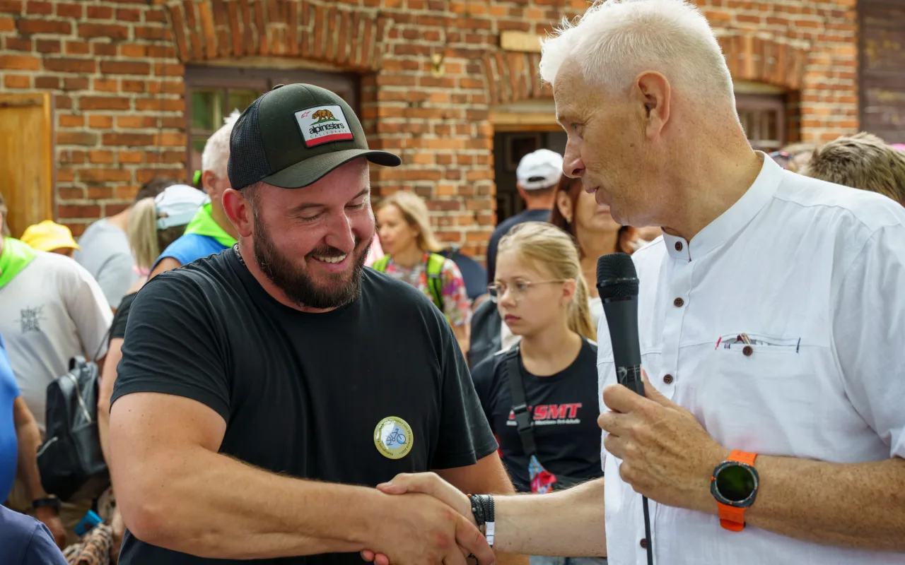 Ponad 250 rowerzystów na trasie. Tak powiat skierniewicki ucieka od codzienności