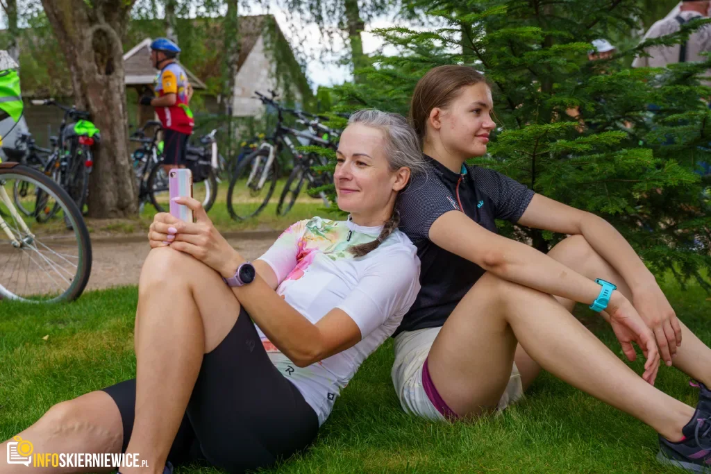 250 osób na trasie do Lipiec Reymontowskich. Peleton uciekł od smartfonów 1 V Ekologiczny Powiatowy Rajd Rowerowy (67 z 105)