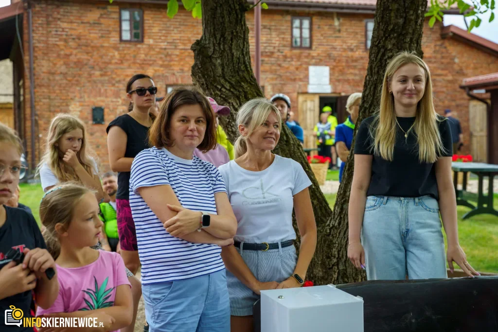 250 osób na trasie do Lipiec Reymontowskich. Peleton uciekł od smartfonów 1 V Ekologiczny Powiatowy Rajd Rowerowy (69 z 105)