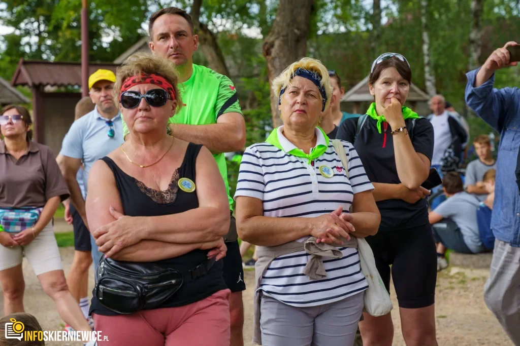 250 osób na trasie do Lipiec Reymontowskich. Peleton uciekł od smartfonów 6 V Ekologiczny Powiatowy Rajd Rowerowy (76 z 105)