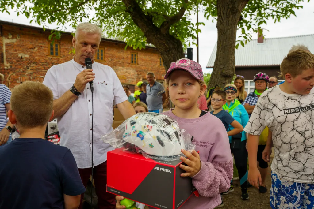v ekologiczny powiatowy rajd rowerowy 85 z 105