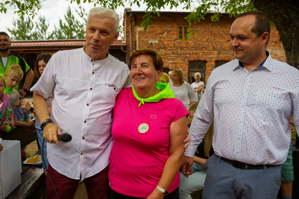 v ekologiczny powiatowy rajd rowerowy 90 z 105