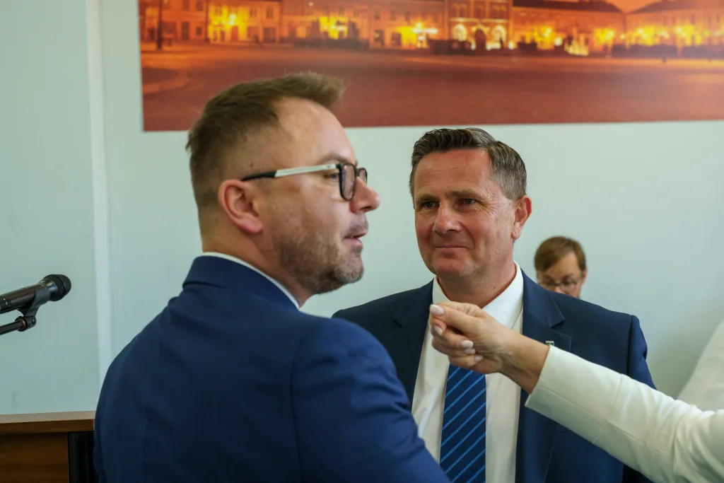 Krzysztof Jażdżyk z absolutorium i poparciem części opozycji 6 xxi sesje rady miasta skierniewice 16 z 36