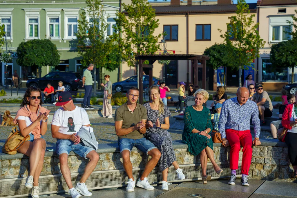 jazzowe brzmienia na skierniewickim rynku swing i emocje na zywo 5 z 30