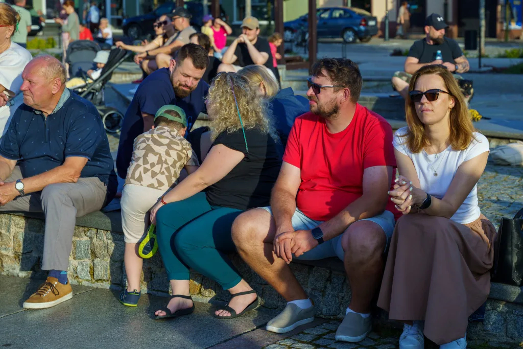 jazzowe brzmienia na skierniewickim rynku swing i emocje na zywo 6 z 30