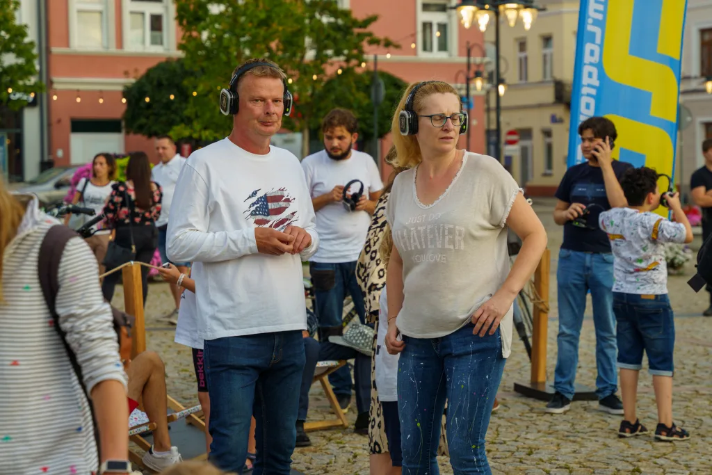Silent Disco w Skierniewicach – tak wyglądała trzecia impreza cyklu Music Square 2025 38 silent disco skierniewice 2025 wyjatkowa taneczna noc juz za nami 13 z 43